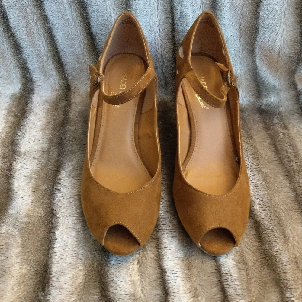 Madeline‎ women's wedges